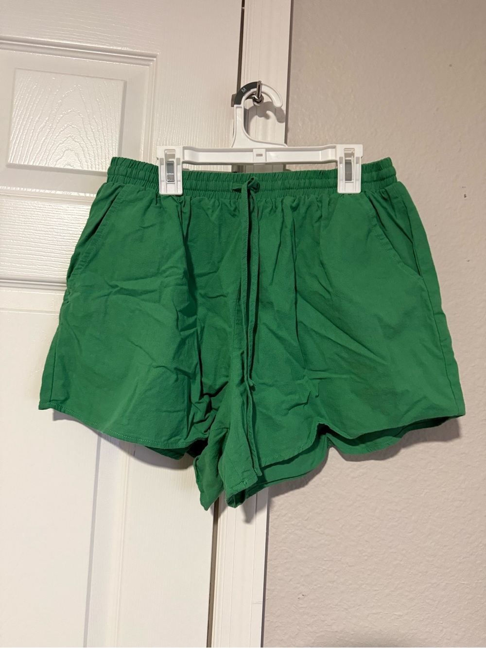 Casual Drawstring Women's Shorts in Green